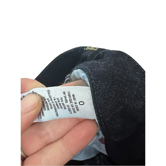 1761. AMERICAN EAGLE DENIM SHORTS SIZE 0 FACTORY FRAYED BOTTOM‎ HEM DARK WASH - Picture 8 of 8